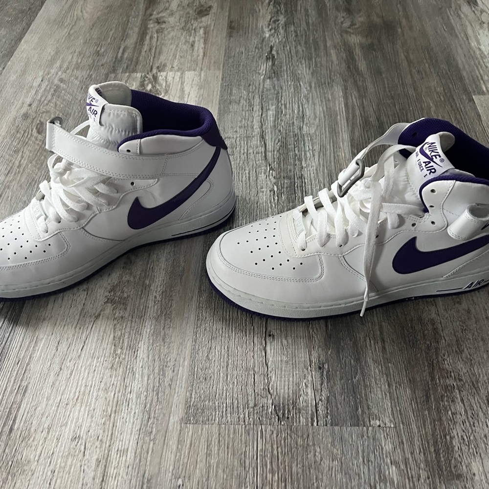 Nike Air Force 1 Mens Sneakers White and Purple - Picture 7 of 8